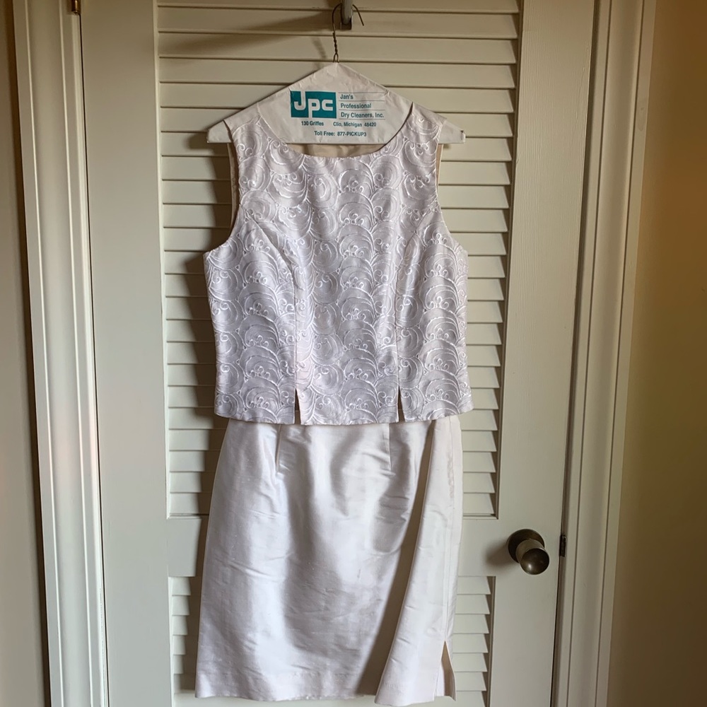 Size 8 Off White 2pc formal outfit.
